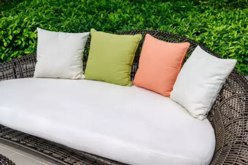 Outdoor Series: How to Make Your Own Outdoor Cushions